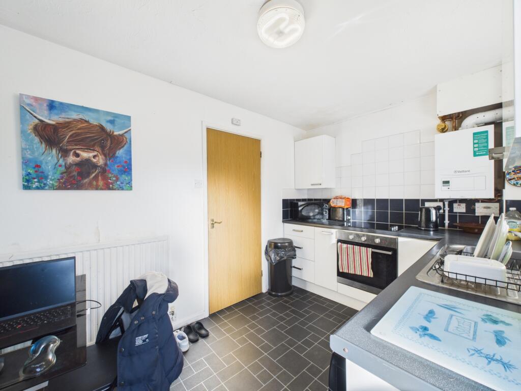 CAM02023G0-PR0186-STILL001