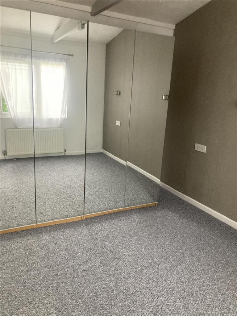 Bedroom 1.jpeg