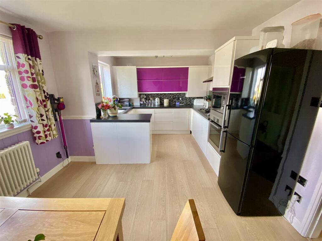 Bramleys Estate Agents - Lady Heton Drive - Mirfie
