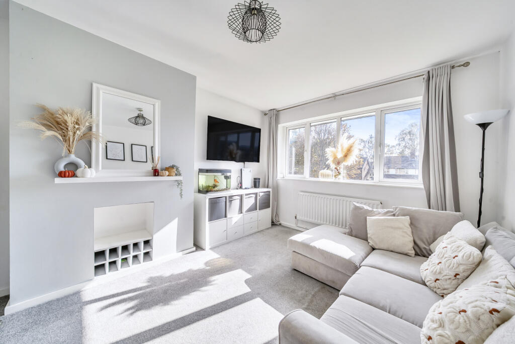 1364341-5-68e7976...