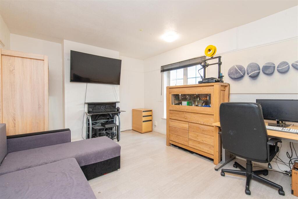 home-1070.jpg