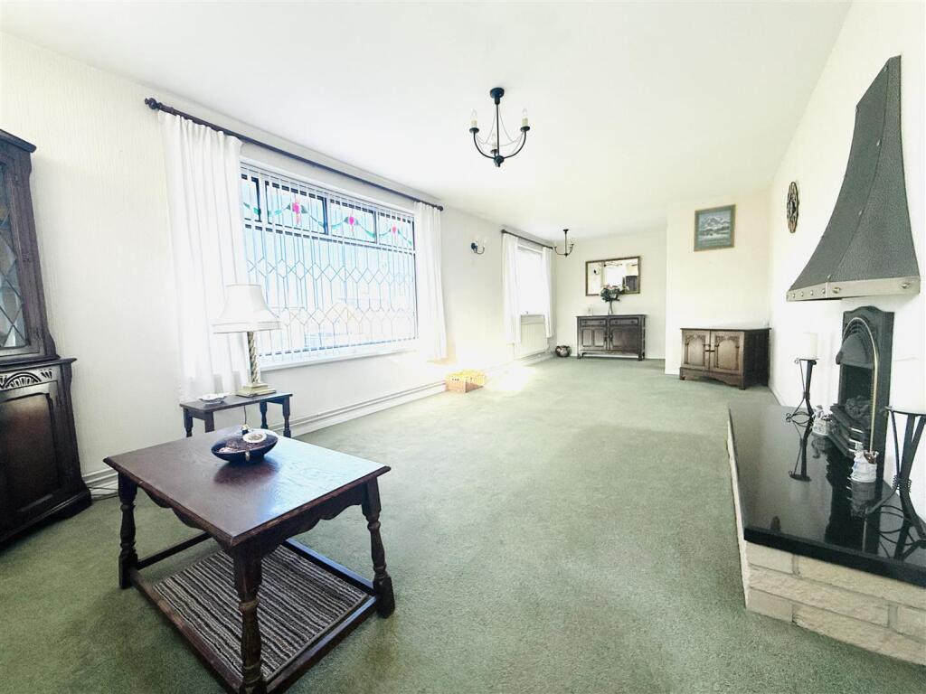 Living Room/Diner