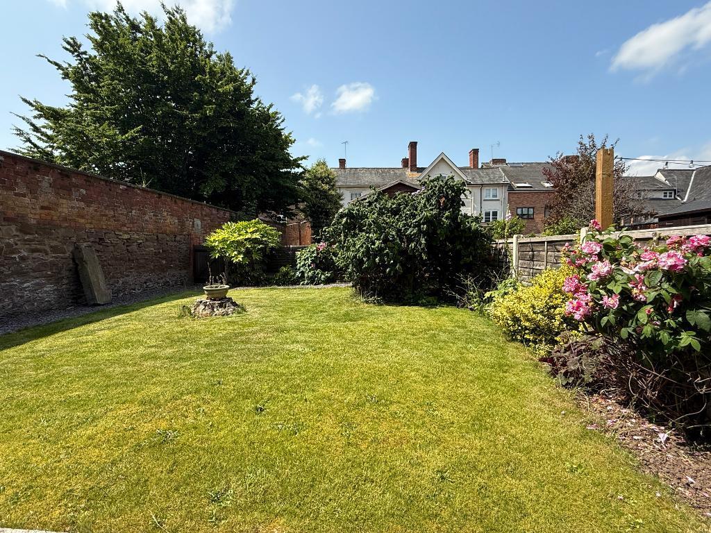 Sun filled flat garden