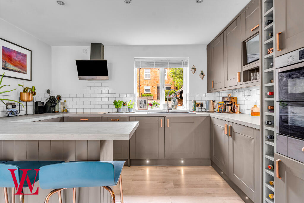 Kitchen / Living Room