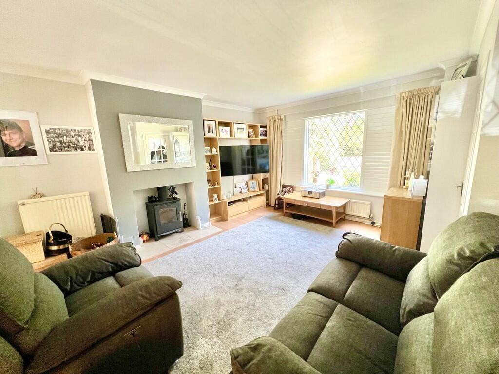 IMG-20250508-WA00...