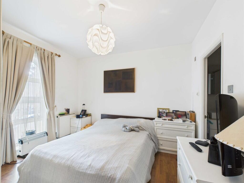 CAM03741G0-PR0104...