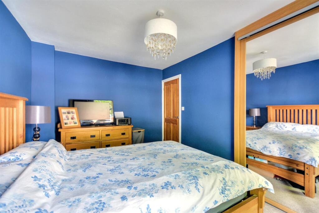Bedroom 1_3.jpeg