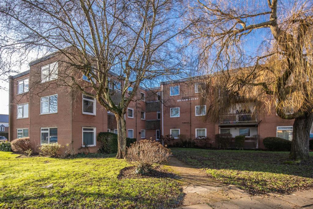 11 Pelham Court-7.jpg