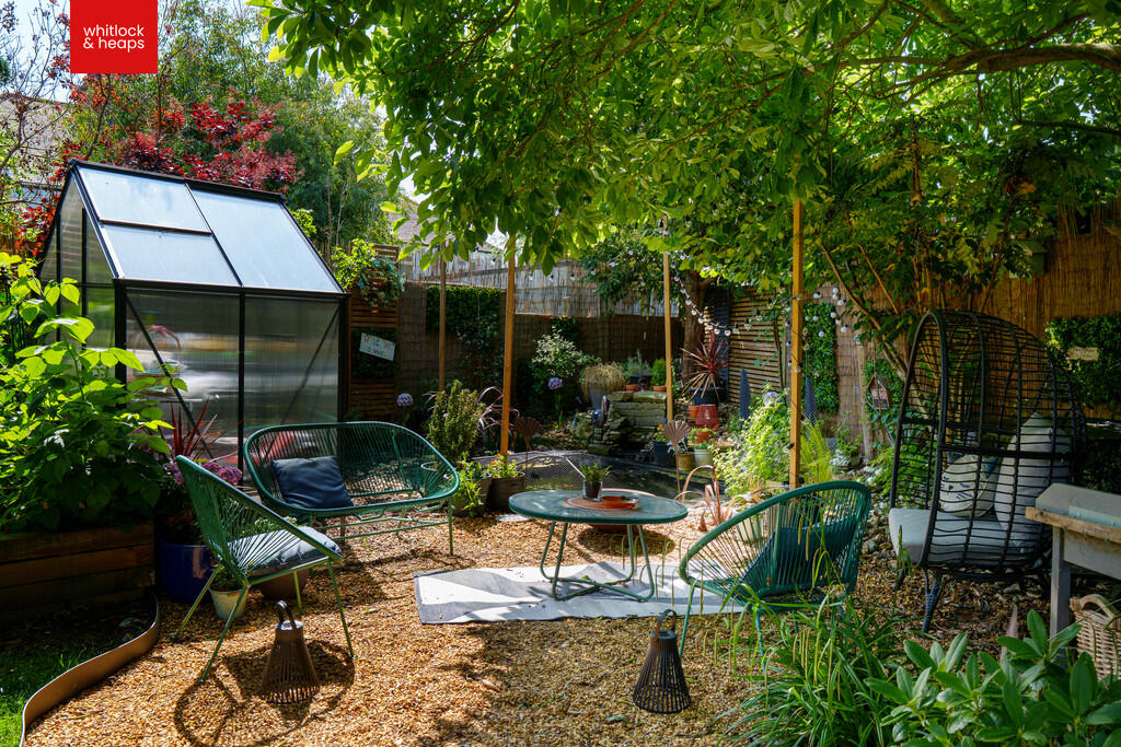 sitting area