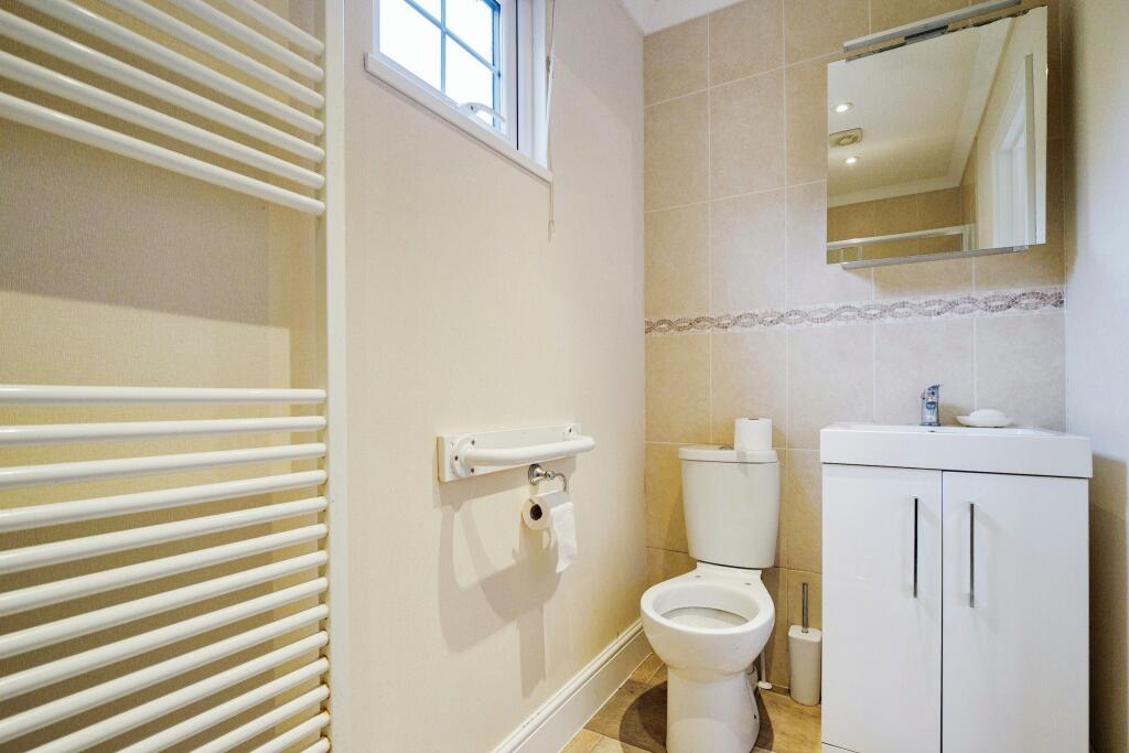 Main Bathroom