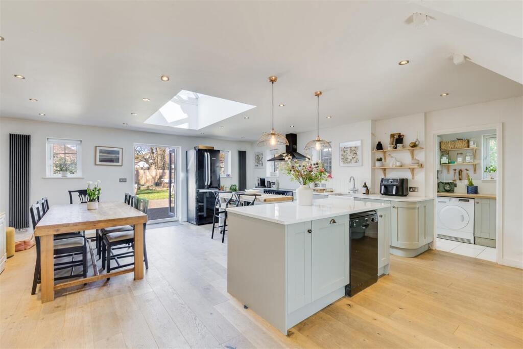 Baldock Road 72-20.jpg