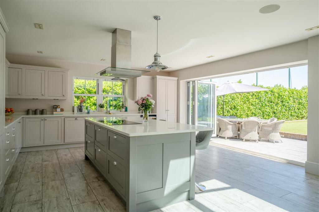 Stunning Kitchen/Diner/Breakfast/Orangery