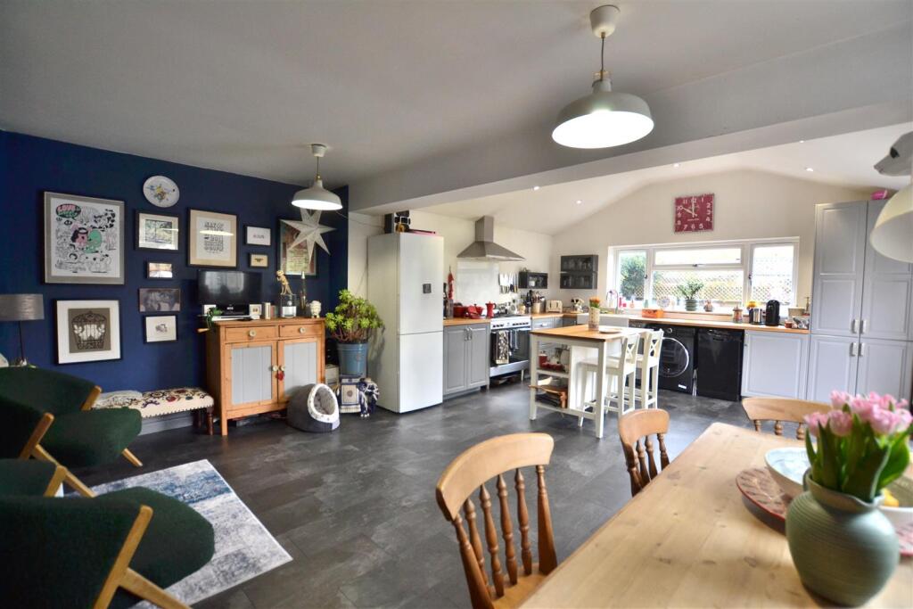 Open Plan Kitchen, Living Room 1.JPG