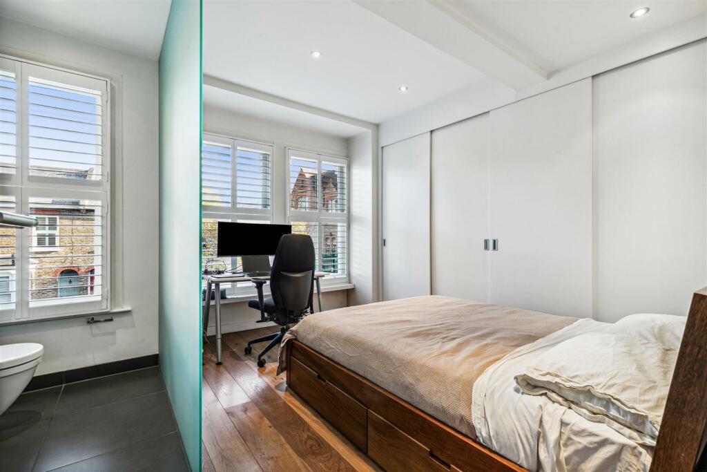 Duke Road, W4 - FOR SALE