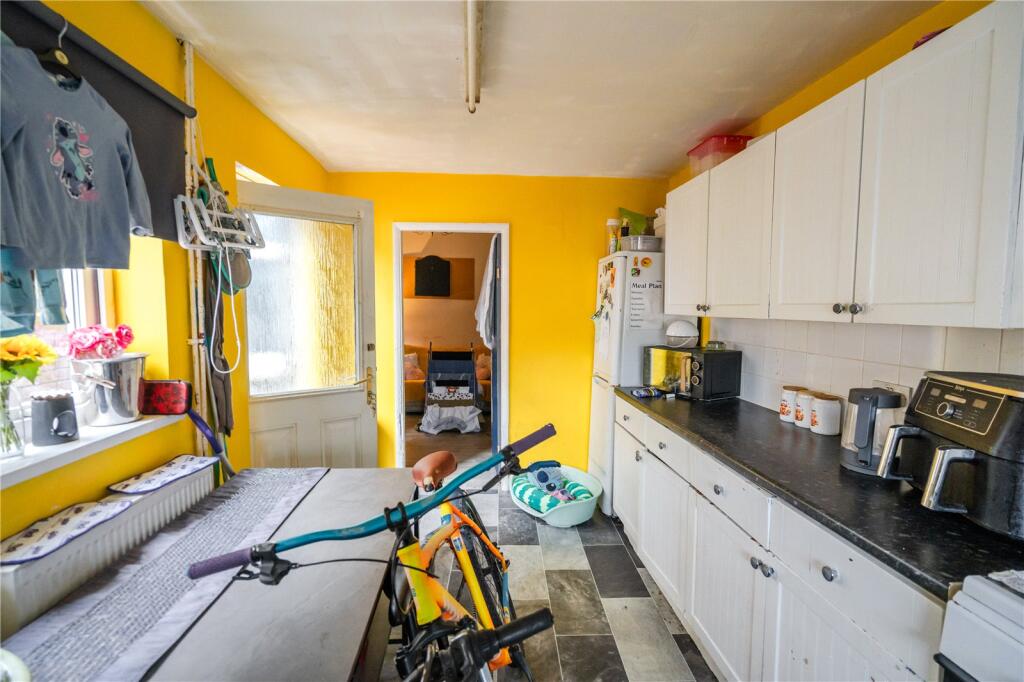 Kitchen (2)