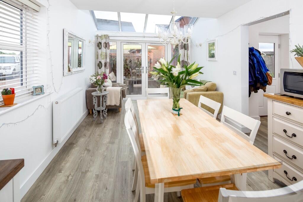 Kitchen-Family-Diner