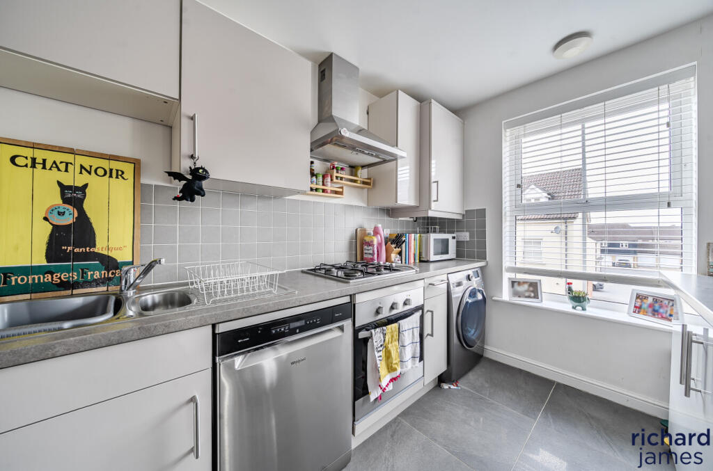 ee35af28484e4d76a2aa74f659b0e358