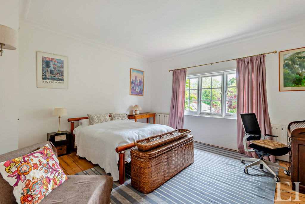 8608849-interiorW...