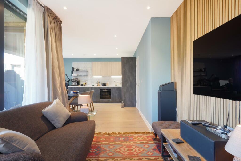 Flat 20, Bartram House - N77ZA2EC47U47URONa1v.jpg