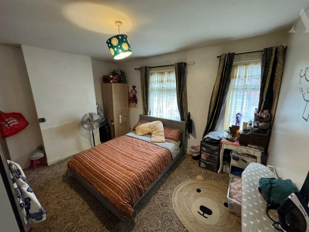 144 Sladefield Road Bedroom 1