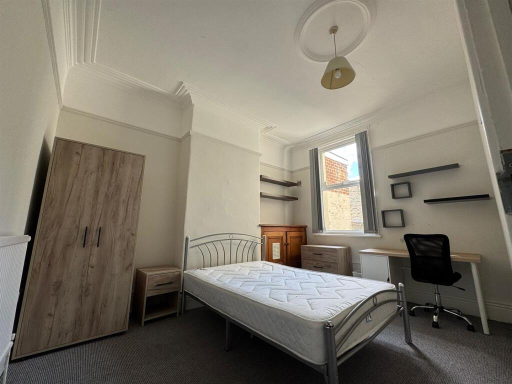 WhatsApp Image 2025-09-03 at 14.39.50_dd6c40cb.jpg