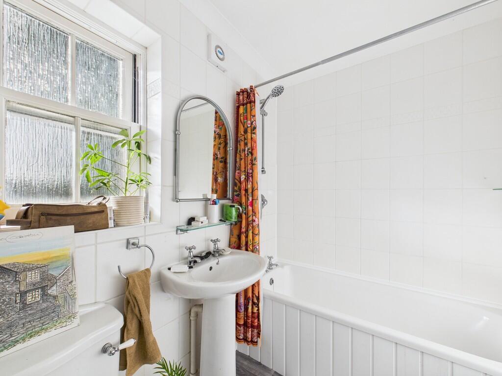 CAM01835G0-PR0329...