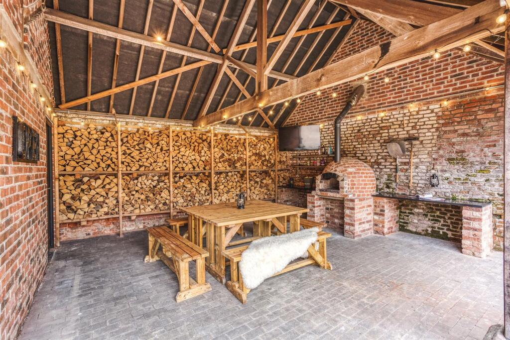 Pizza Barn