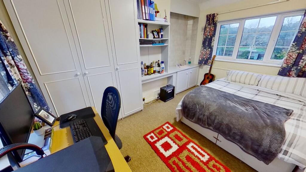 Old Palace Road, Guildford, GU2 7TU