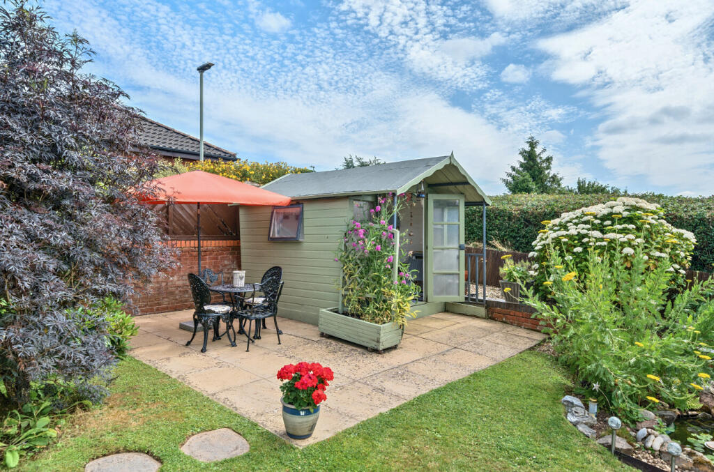 1318091-23-686403...