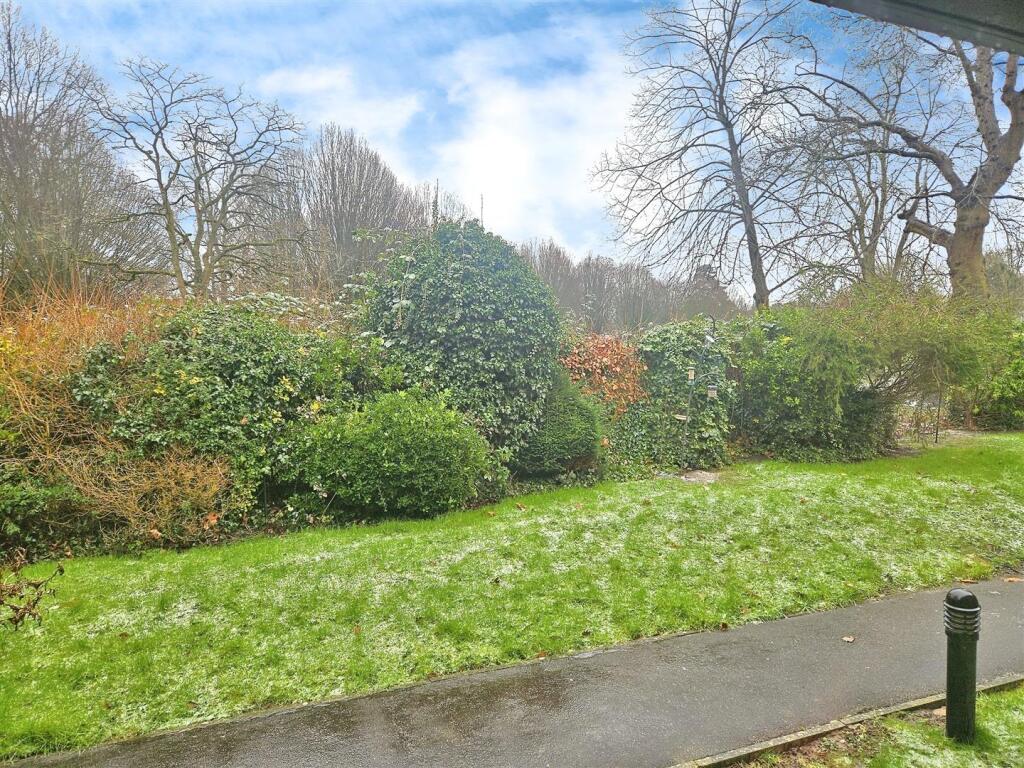 Side views to Park.jpg