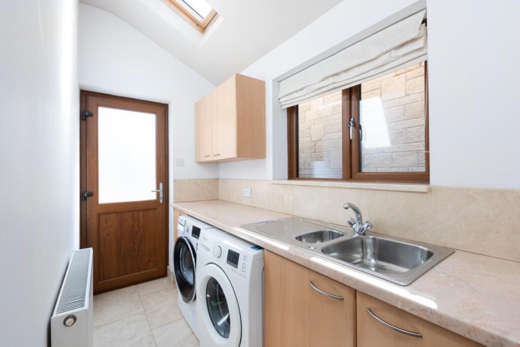 4 The Orchard, Westfield Park South, Newbridge, Ba