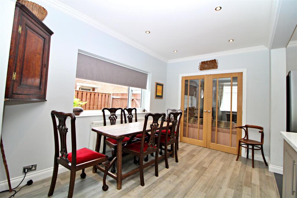Dining Room.JPG