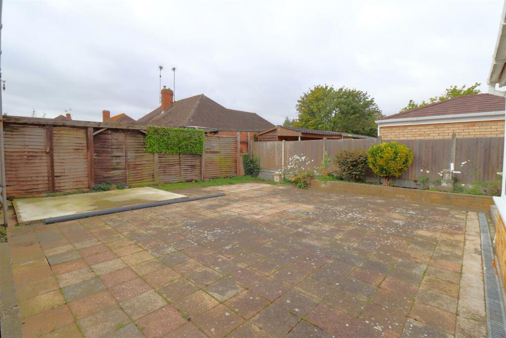 GARDEN 2.JPG