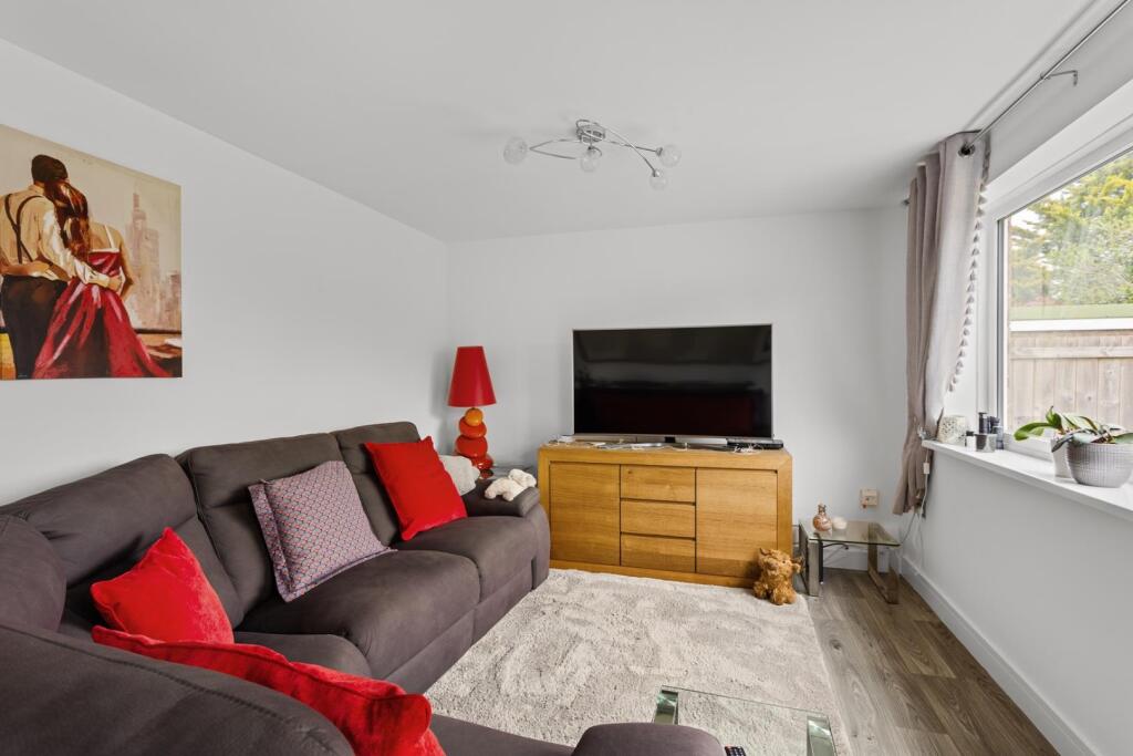 35 Hambleton Road-01-2.jpg