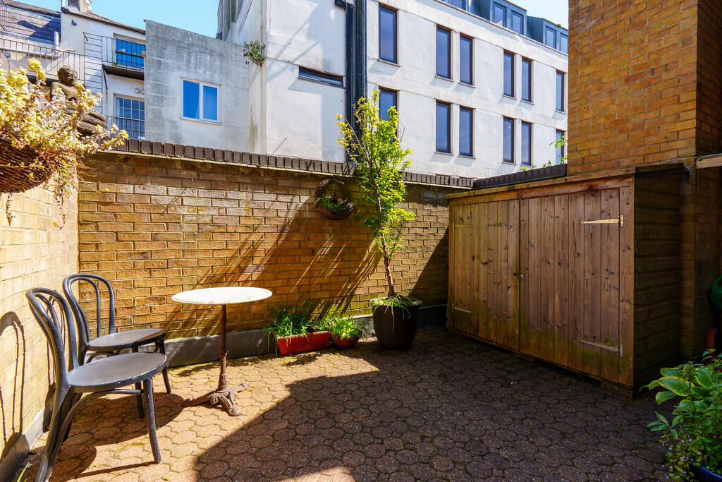 35 North Gardens-...