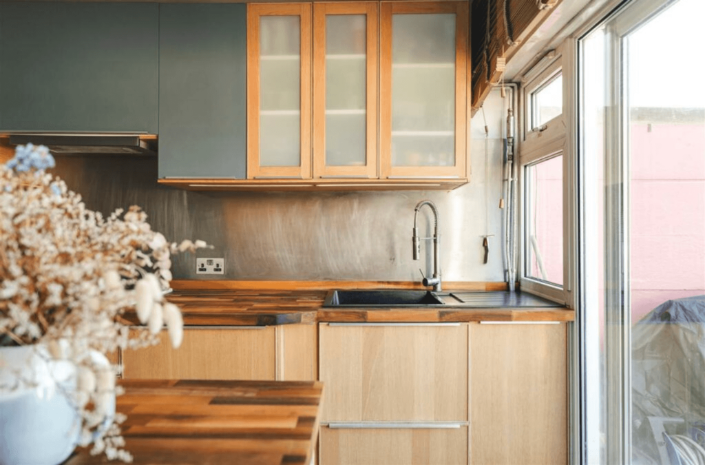 KITCHEN ONE