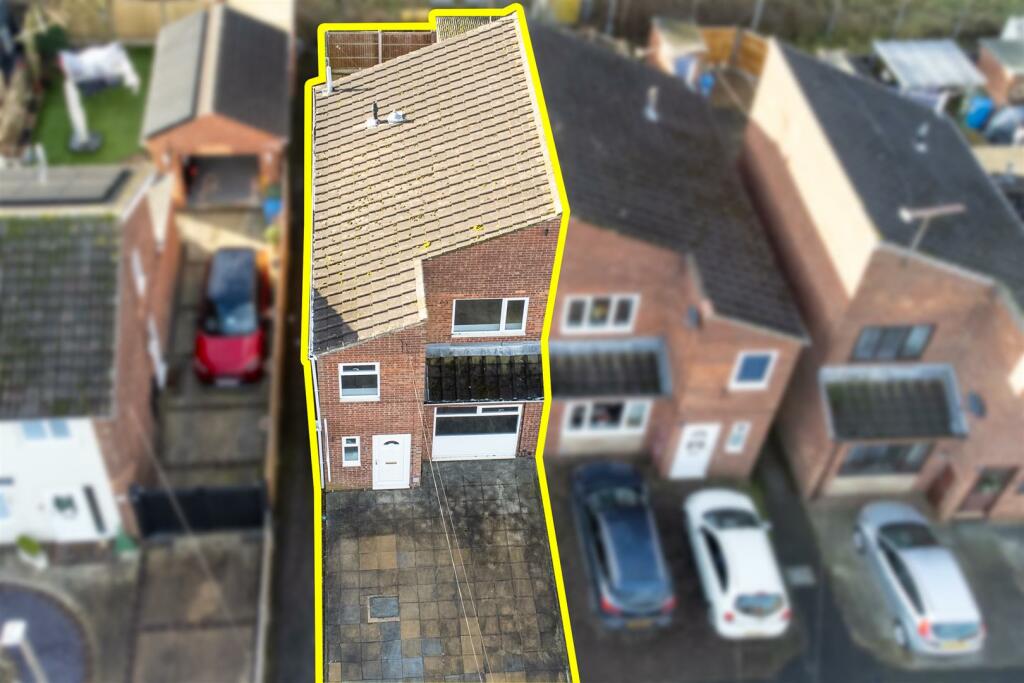139 Galway Crescent Retford Drone Front.jpg