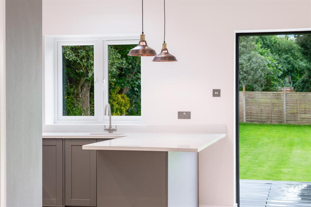 WEST STREET EWELL,  (19).jpg