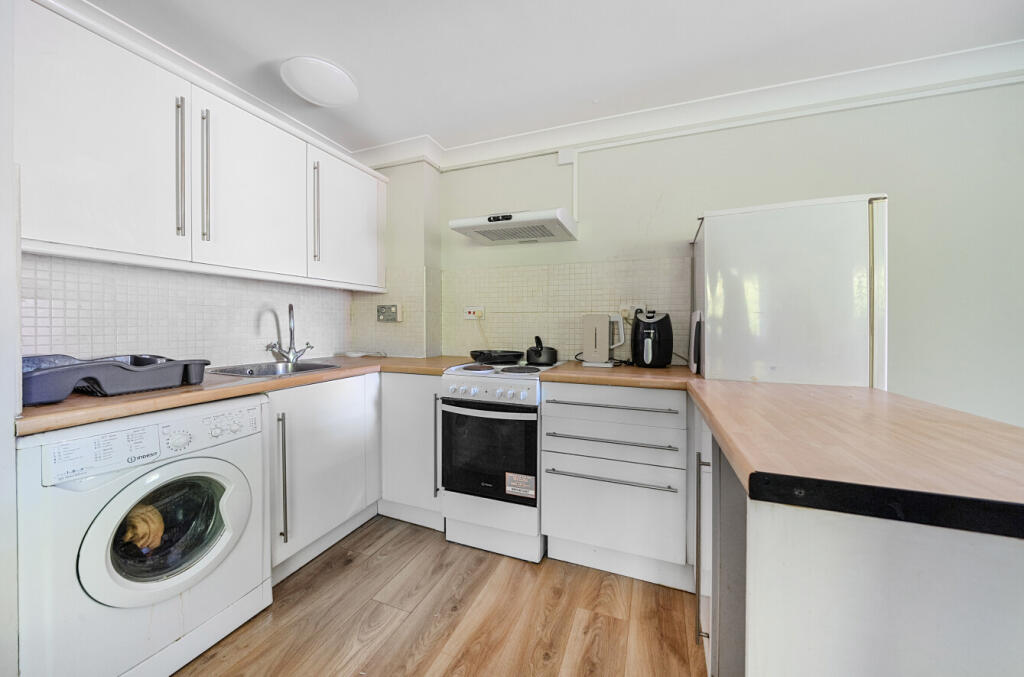 13-681e2a1b5d0df-...