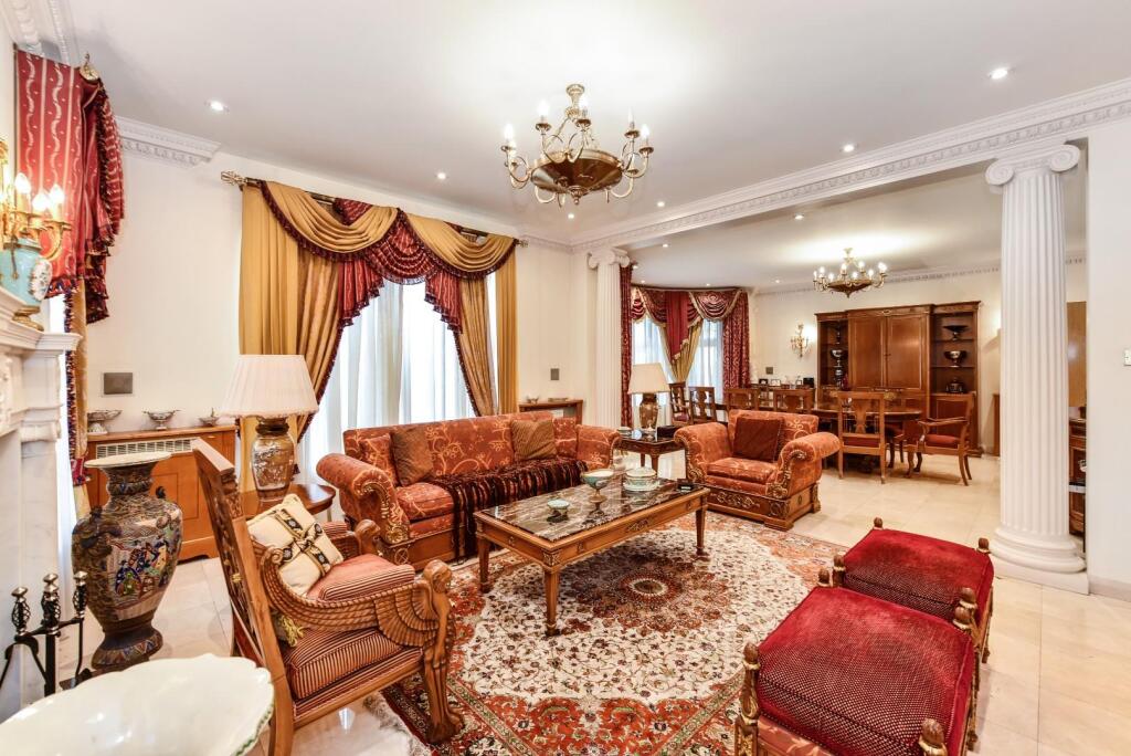 Beachcroft 18r Manor House Drive (7).JPG