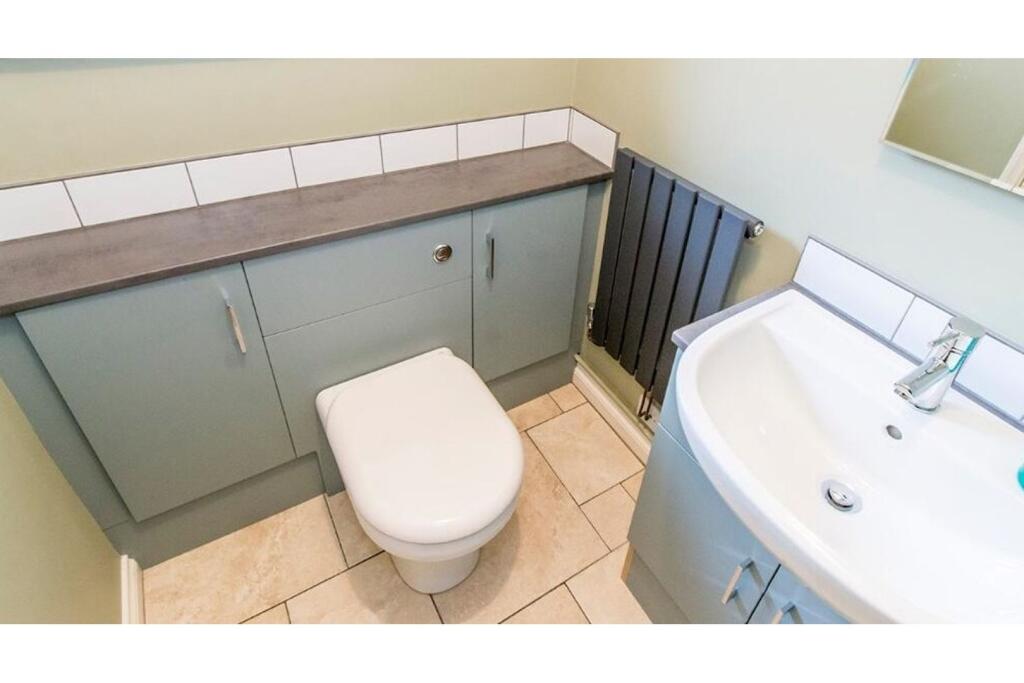 Downstairs Cloakroom