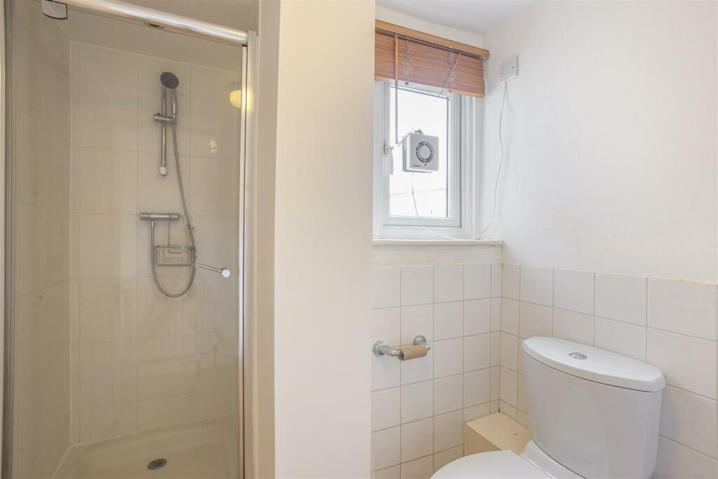 Flat A 302013 (13).jpg