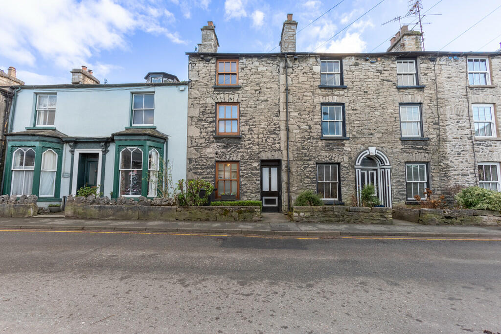 22 Castle Street,...