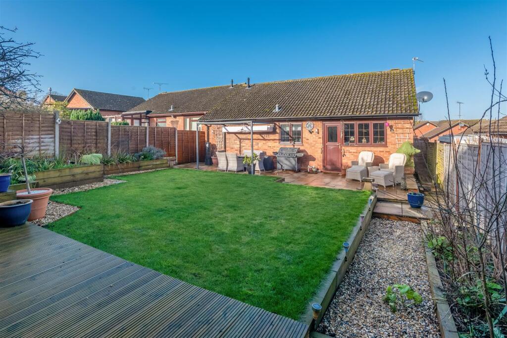 14 Bosley Close-12.jpg