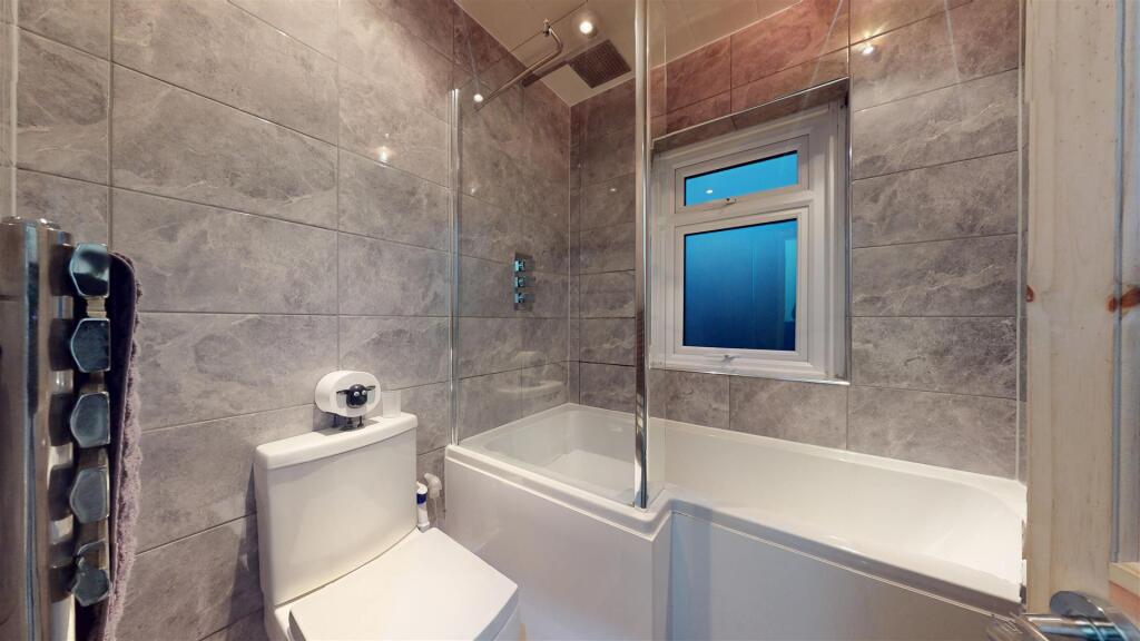 Newton Road Bathroom