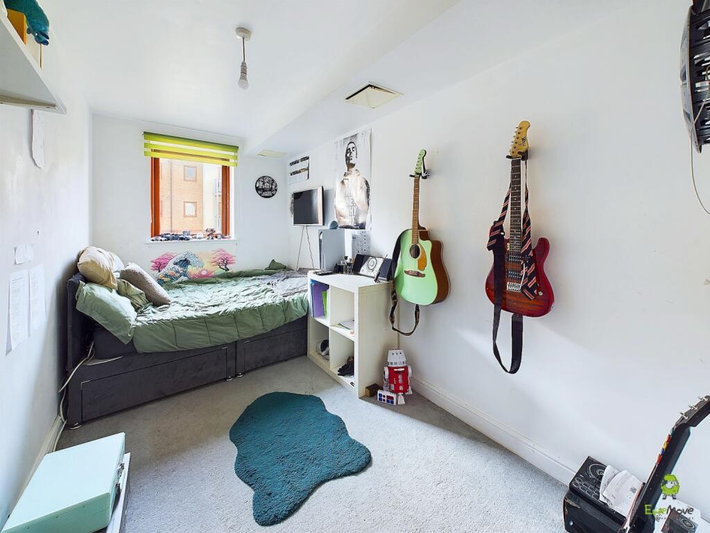 2ND BEDROOM 