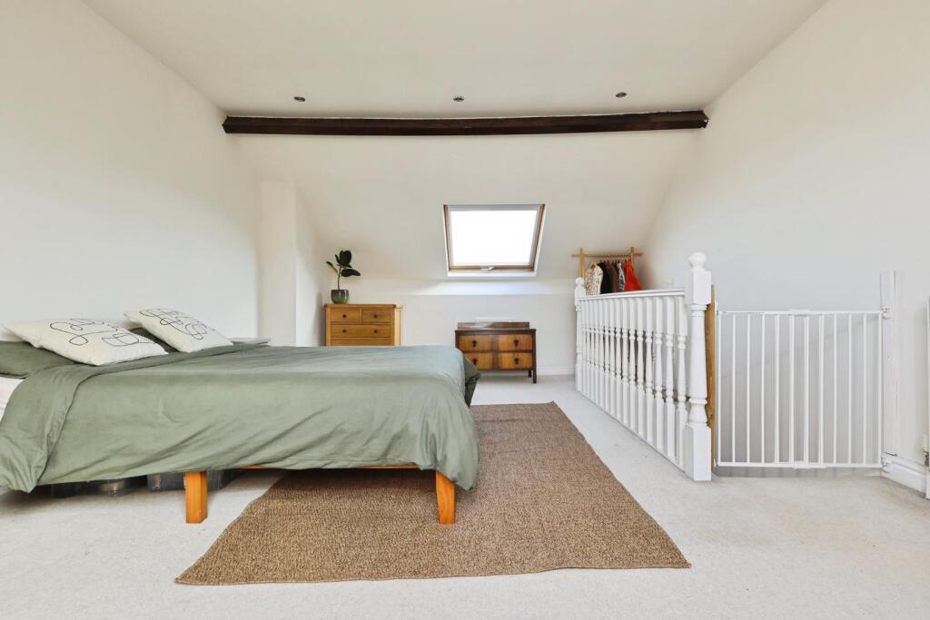 BEDROOM NO.1