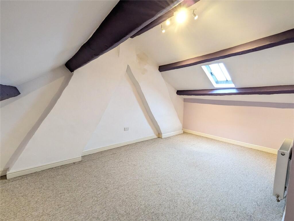 Attic/Bedroom