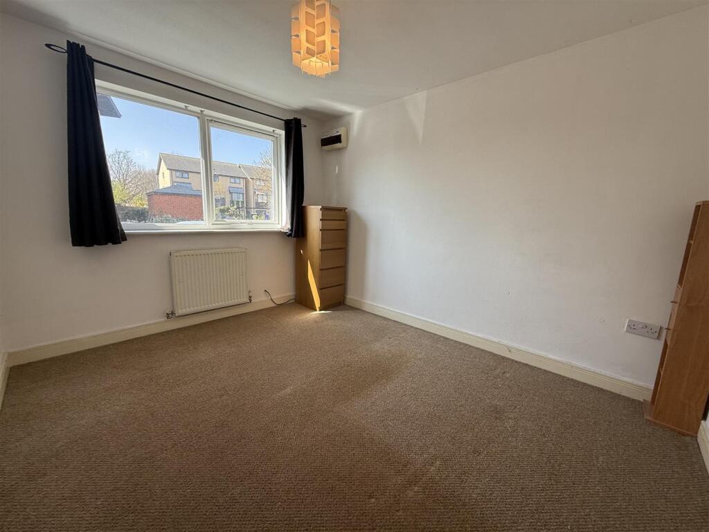 Photo 10-04-2025, 13 23 39.jpg