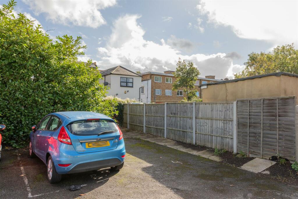 Cherrydeal Court E11